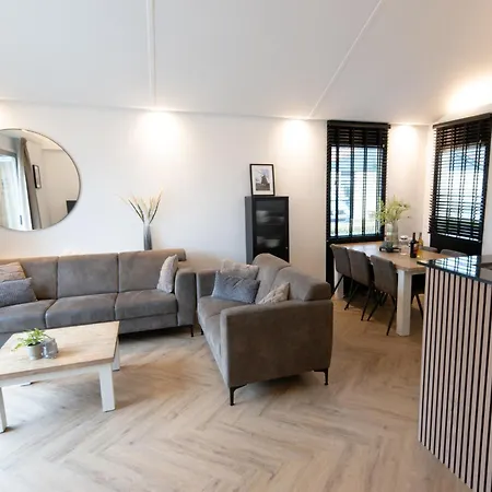Holiday home Deluxe Canal-side Stay, Cleaning Included