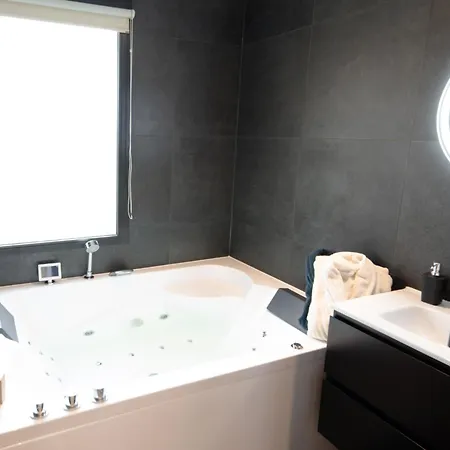 Holiday home Deluxe Canal-side Stay, Cleaning Included