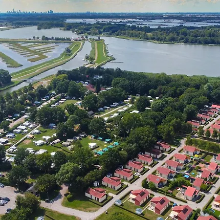 Holiday home Deluxe Canal-side Stay, Cleaning Included Zevenhuizen (Zuidplas)